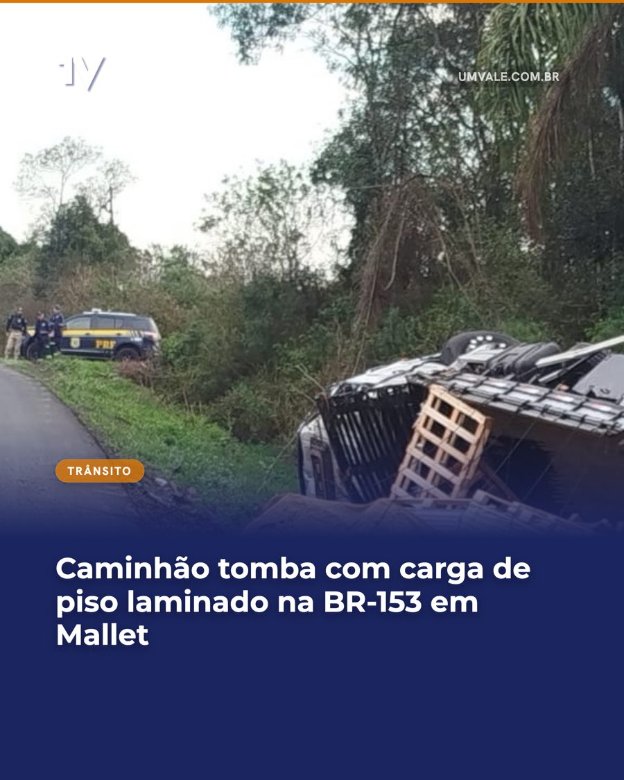 Caminhão tomba com carga de piso laminado na BR-153 em Mallet